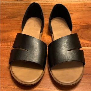 NWOT Universal Thread Open Toed Sandals Size 9 1/2